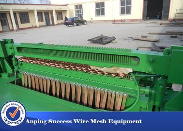 중국 건축 산업 가금류 농업을 위한 220V에 의하여 용접되는 철망사 기계 협력 업체